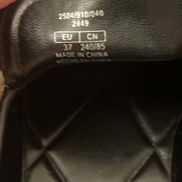 Zara size 37 Black Leather Chunky Gold Buckle Loafer - Picture 5 of 7